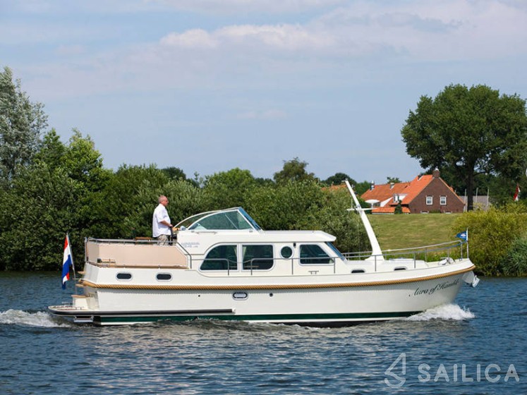 Grand Sturdy 34.9 - Yacht Charter Sailica