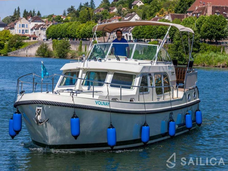 Grand Sturdy 34.9 - Yacht Charter Sailica