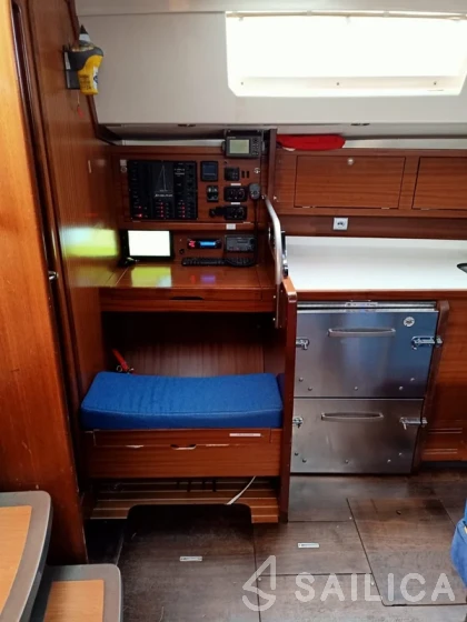 Delphia 47 - Yacht Charter Sailica