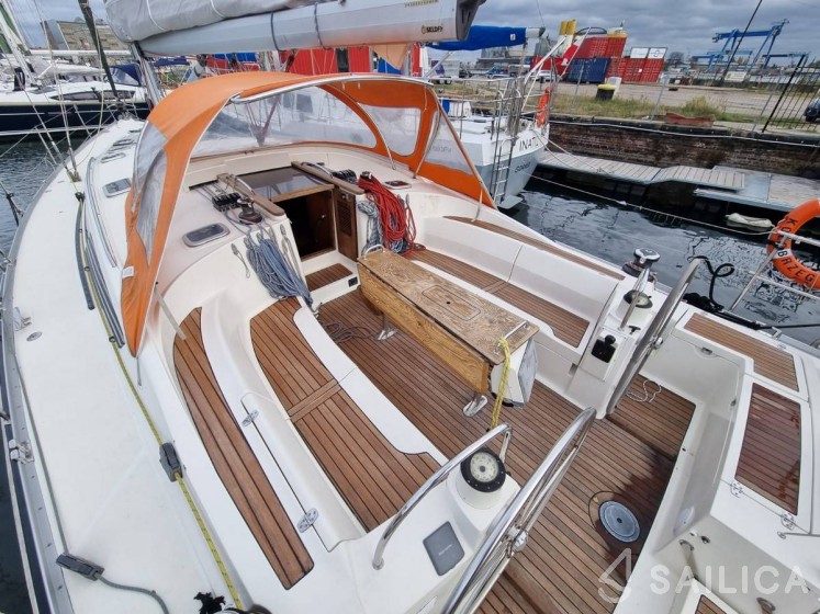 Delphia 47 - Yacht Charter Sailica