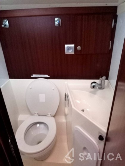 Delphia 47 - Yacht Charter Sailica