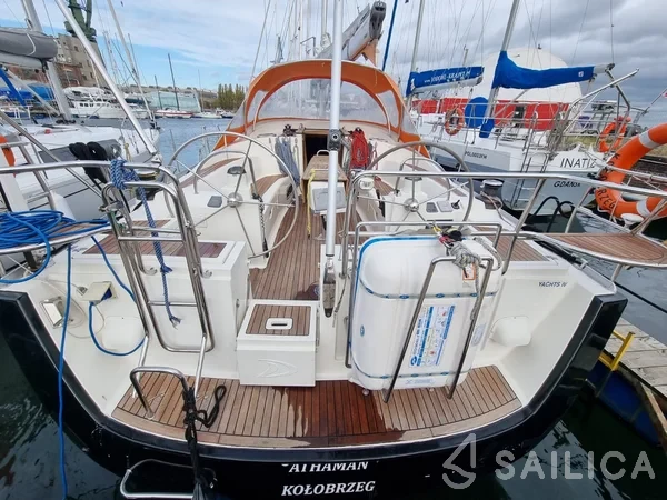 Delphia 47 - Yacht Charter Sailica