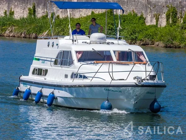 Europa 400 - Yacht Charter Sailica