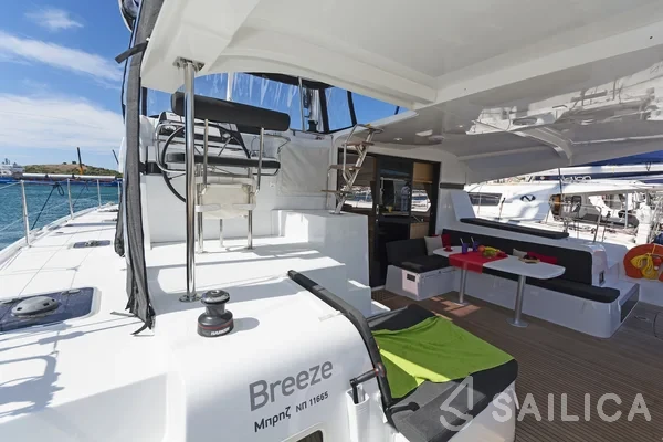 Lagoon 42 - Yacht Charter Sailica
