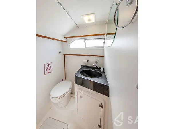 Europa 400 - Yacht Charter Sailica