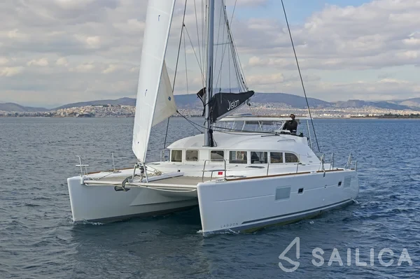 Lagoon 380 - Yacht Charter Sailica