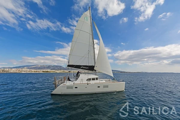 Lagoon 380 - Yacht Charter Sailica