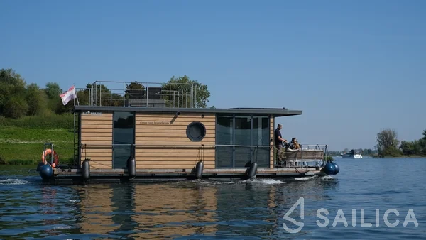 Houseboat - Yacht Charter Sailica