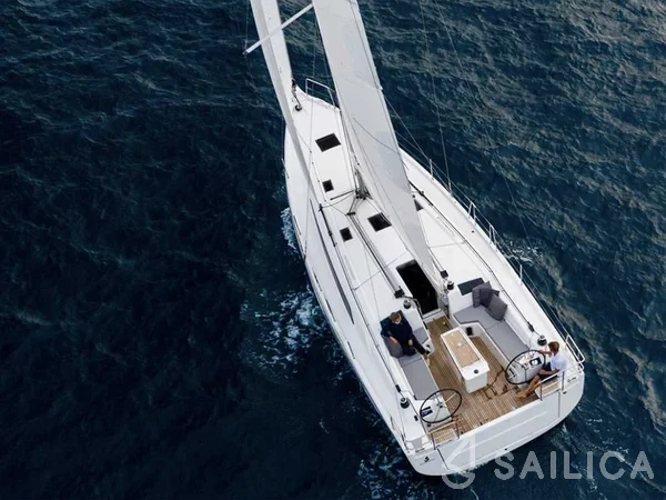 Oceanis 40.1 - Yacht Charter Sailica