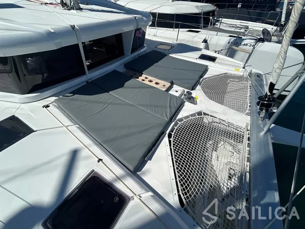 Cervetti 44 - Yacht Charter Sailica