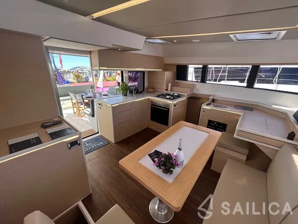 Cervetti 44 - Yacht Charter Sailica