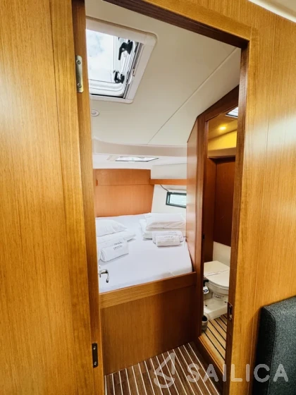 Bavaria C38 - Photo #28 Bavaria C38 - Yacht Charter Sailica