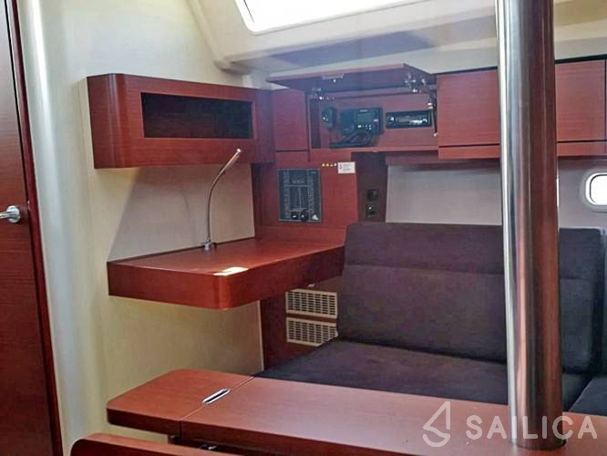 Hanse 348 - Yacht Charter Sailica