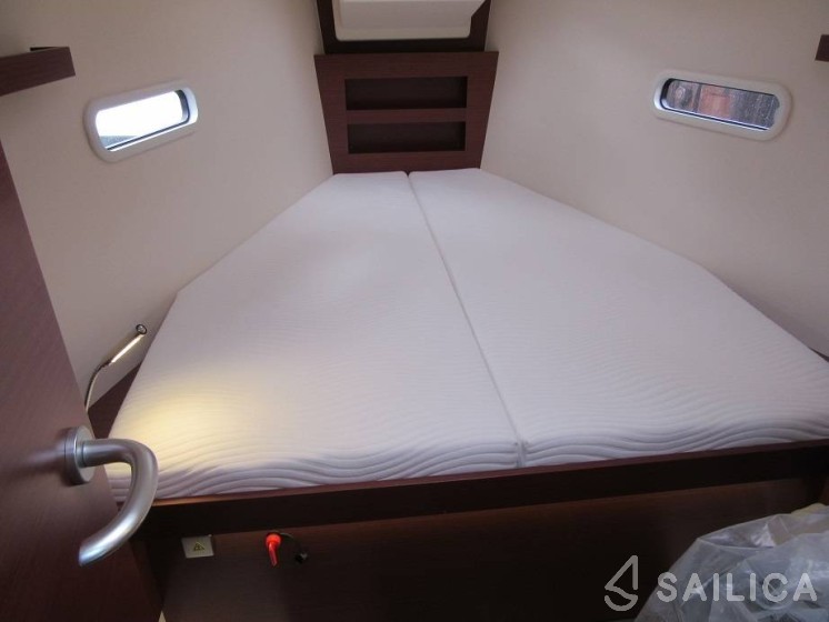 Hanse 388 - Yacht Charter Sailica