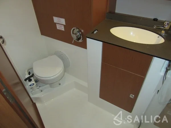 Bavaria 51 Cruiser - Yacht Charter Sailica