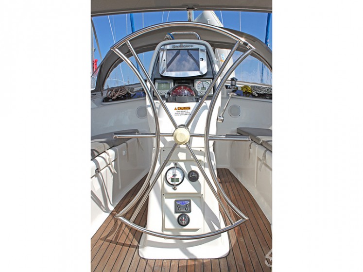Bavaria 37 Cruiser - Yacht Charter Sailica