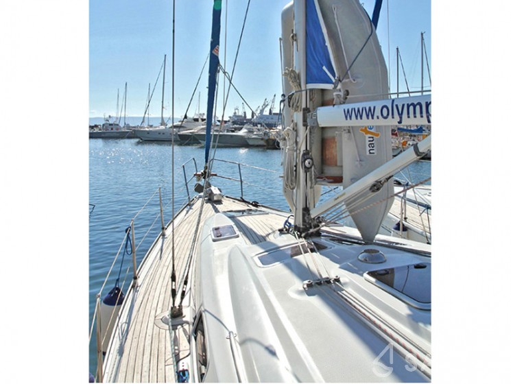 Bavaria 37 Cruiser - Yacht Charter Sailica