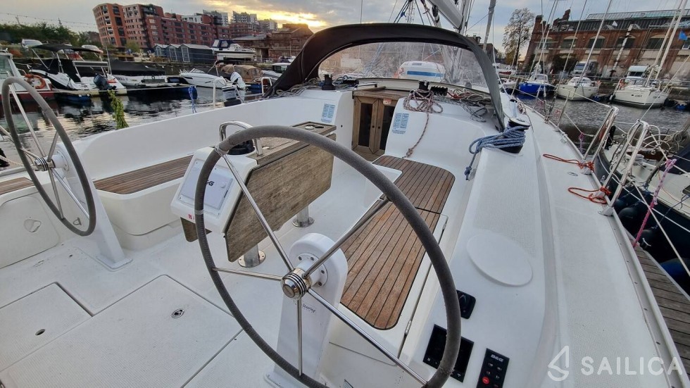 Bavaria 46 - Yacht Charter Sailica