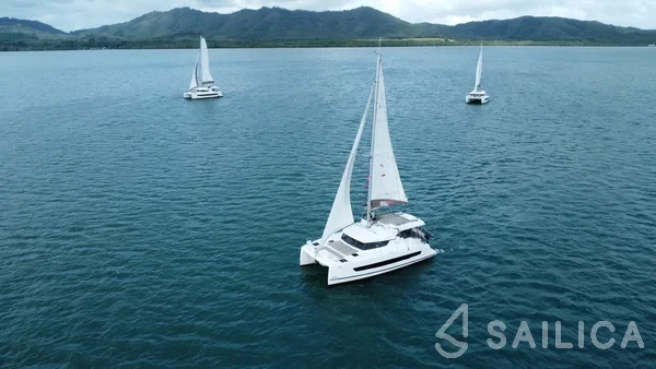 Bali 4.2 - Yacht Charter Sailica