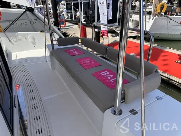 Bali 4.2 - Yacht Charter Sailica
