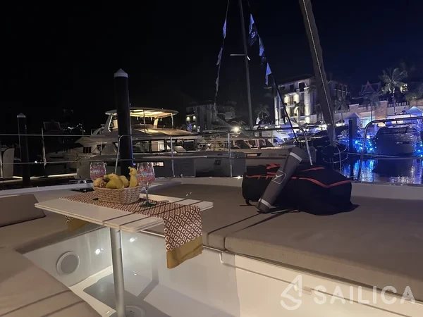 Bali 4.2 - Yacht Charter Sailica