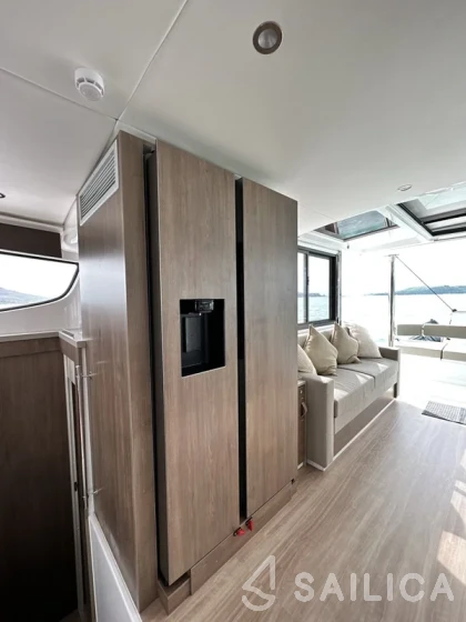 Bali 4.4 - Yacht Charter Sailica