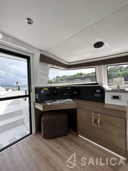 Bali 4.4 - Yacht Charter Sailica