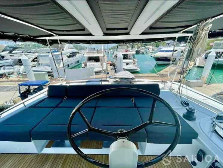 Lagoon 52F - Yacht Charter Sailica