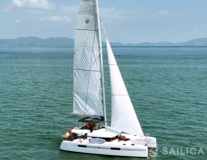 Lagoon 52F - Yacht Charter Sailica