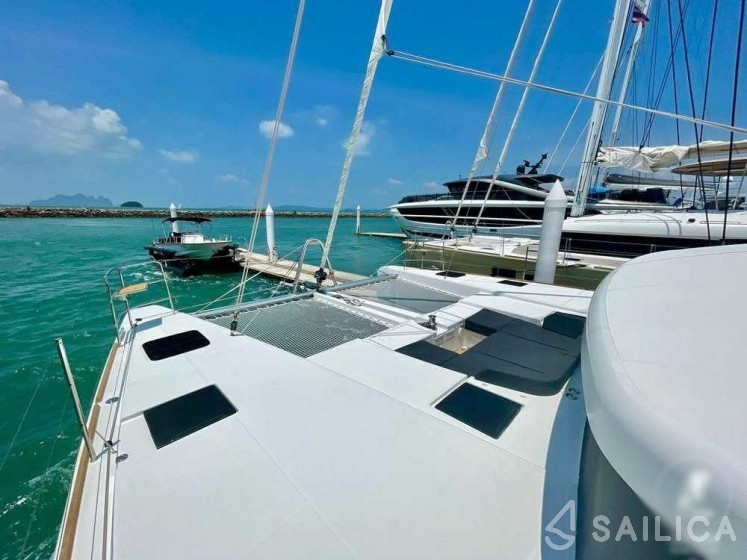 Lagoon 52F - Yacht Charter Sailica