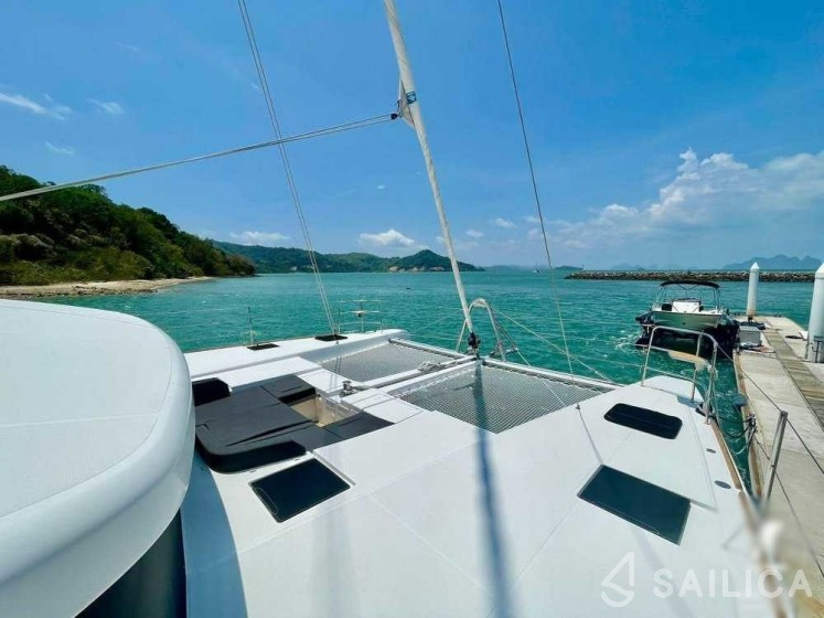 Lagoon 52F - Yacht Charter Sailica