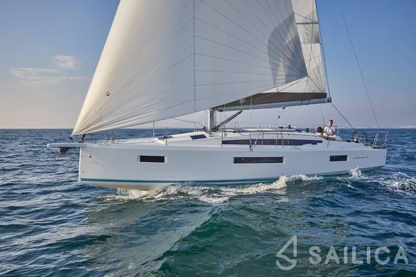Sun Odyssey 410 - Yacht Charter Sailica