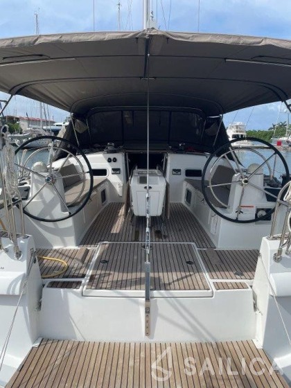 Sun Odyssey 519 - Yacht Charter Sailica