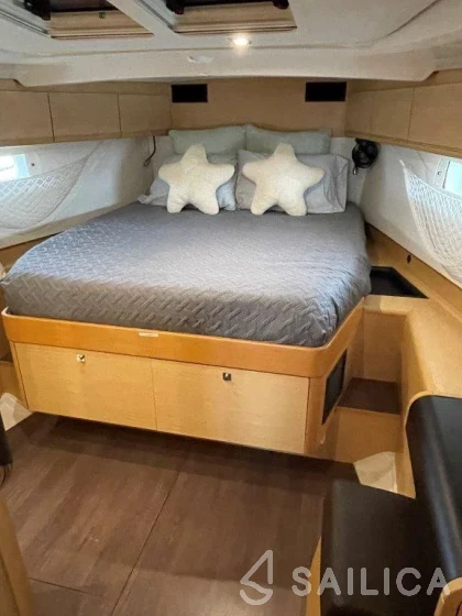 Sun Odyssey 519 - Yacht Charter Sailica