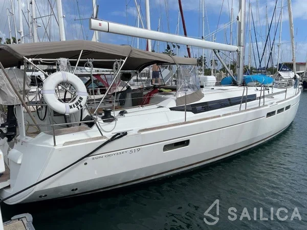 Sun Odyssey 519 - Yacht Charter Sailica