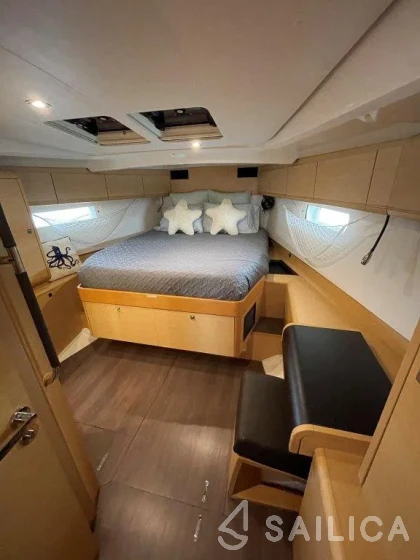 Sun Odyssey 519 - Yacht Charter Sailica