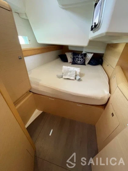 Sun Odyssey 519 - Yacht Charter Sailica