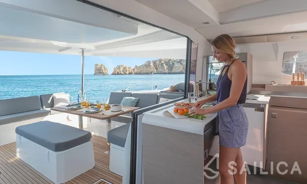 Elba 45 - Yacht Charter Sailica