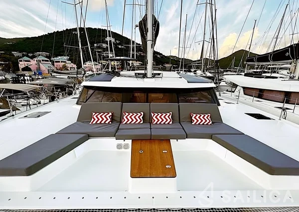 Aura 51 - Yacht Charter Sailica