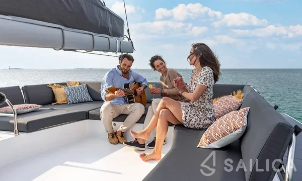 Aura 51 - Yacht Charter Sailica