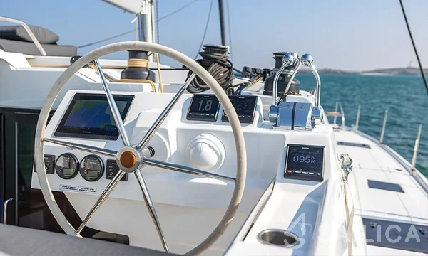 Aura 51 - Yacht Charter Sailica