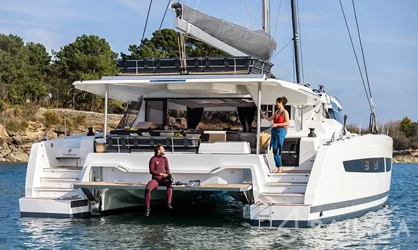 Aura 51 - Yacht Charter Sailica