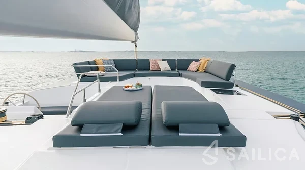 Aura 51 - Yacht Charter Sailica