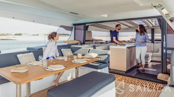 Aura 51 - Yacht Charter Sailica