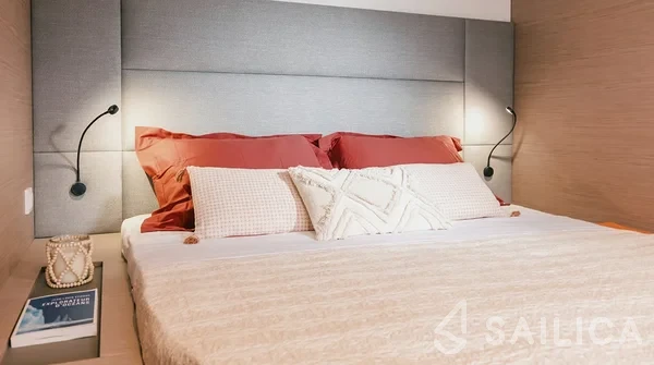 Aura 51 - Yacht Charter Sailica