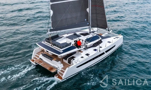 Aura 51 - Yacht Charter Sailica