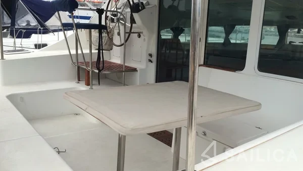 Lagoon 410 S2 - Yacht Charter Sailica