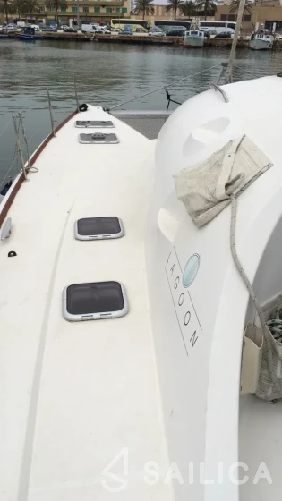 Lagoon 410 S2 - Yacht Charter Sailica