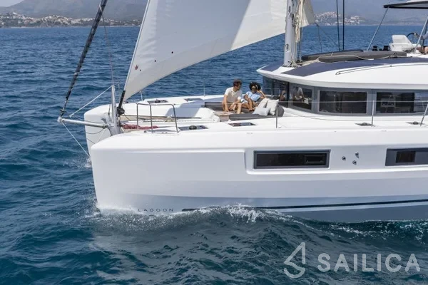 Lagoon 51 - Yacht Charter Sailica
