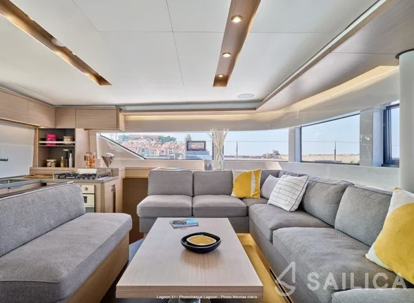Lagoon 51 - Yacht Charter Sailica